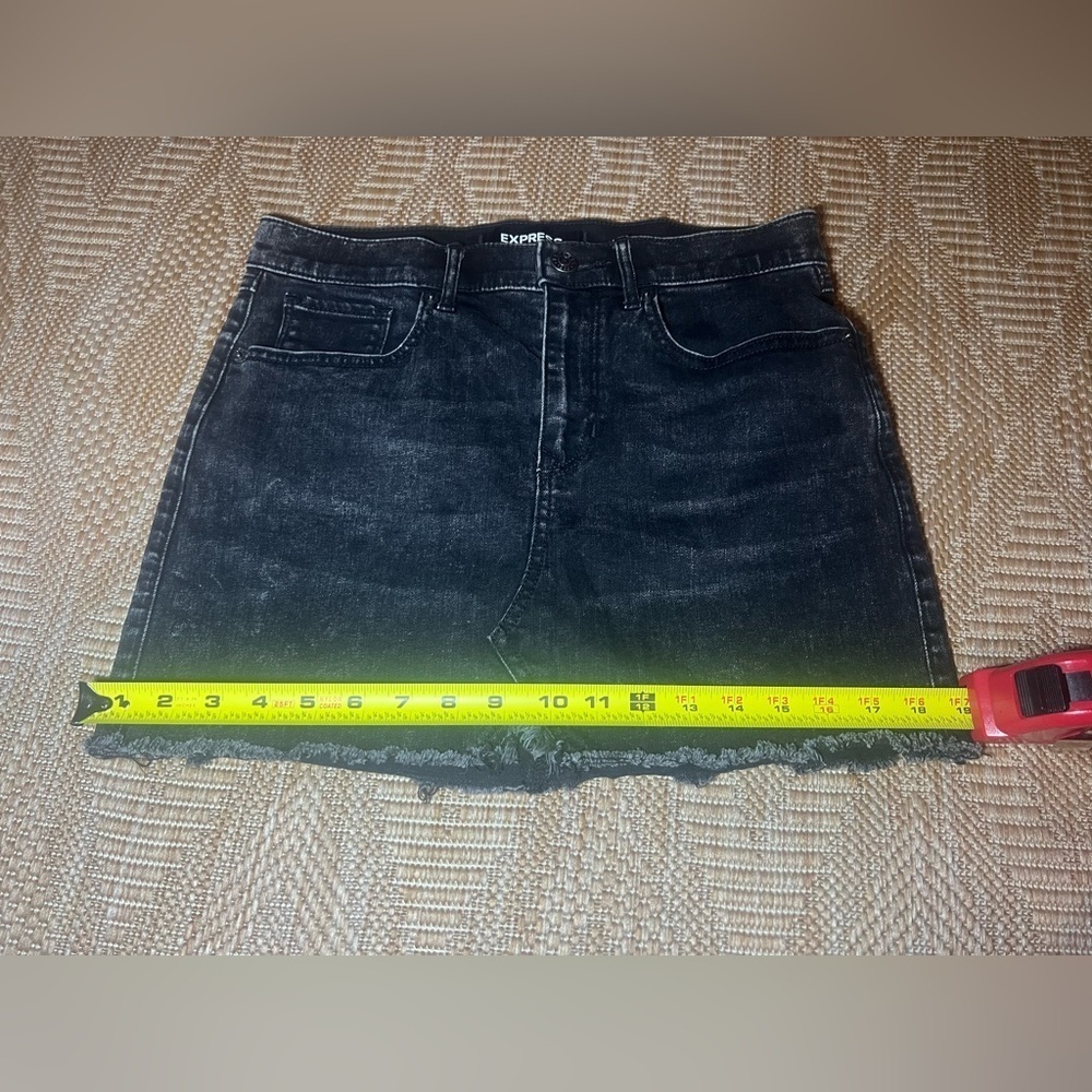 Express Women's Original Black Denim Straight Mini Mid Rise Skirt,Size 4 - Picture 8 of 8
